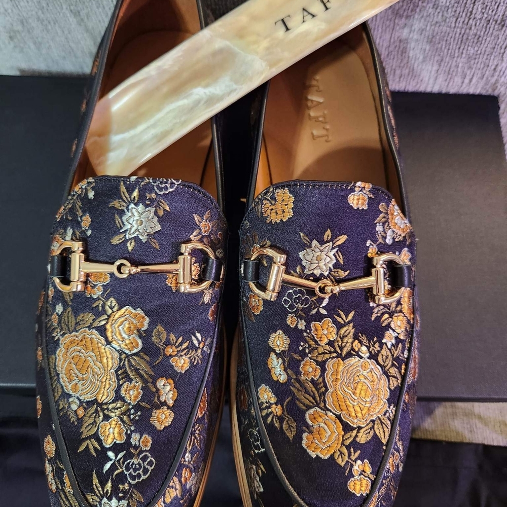Taft Shoes [Men's size 7, Size 40, Women's size 9]